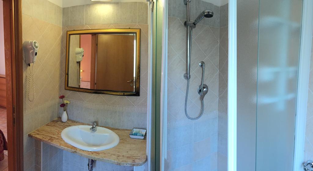 Hotel Magda Novafeltria Oda fotoğraf