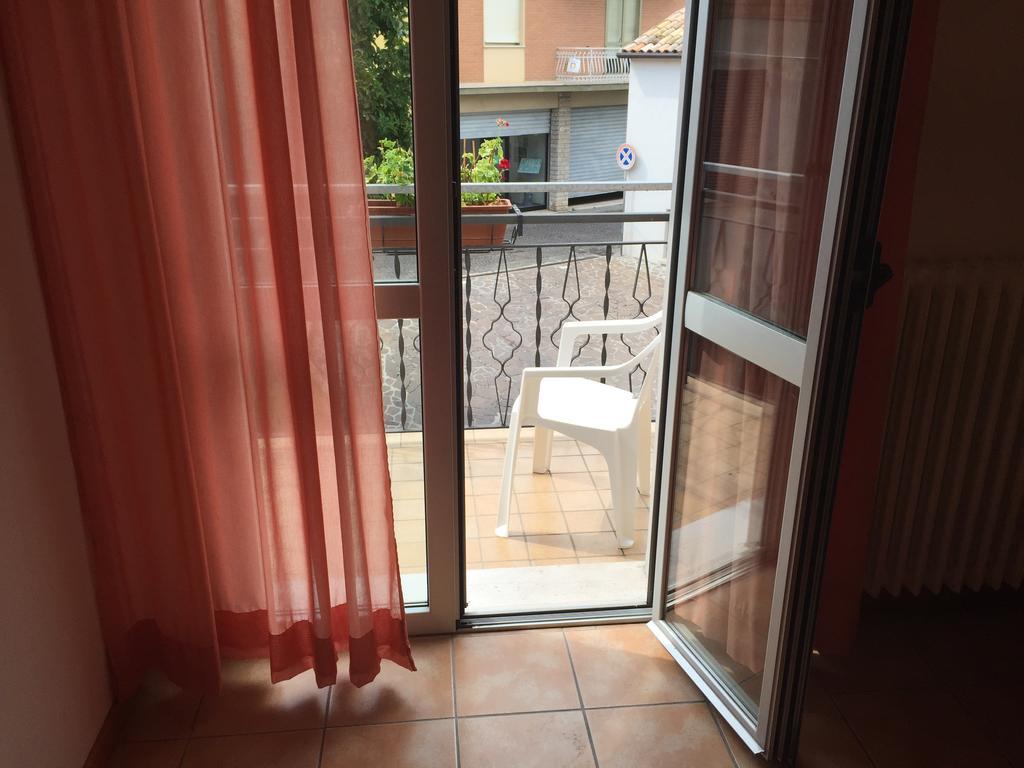 Hotel Magda Novafeltria Oda fotoğraf